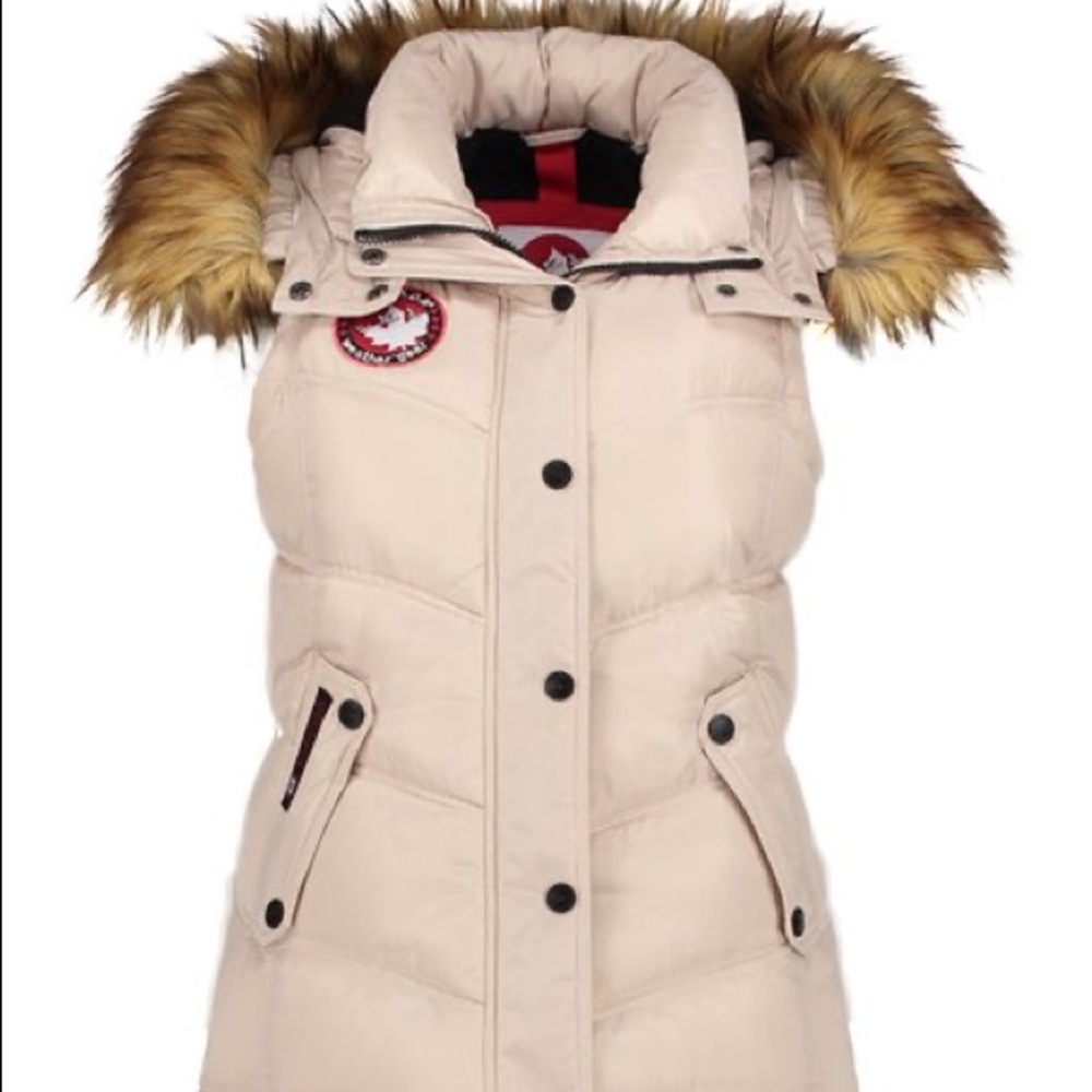 Canada Weather Gear puffer vest women